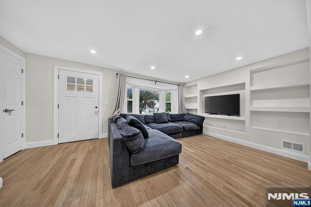 10 Sunnyside Road, West Orange, NJ 07052