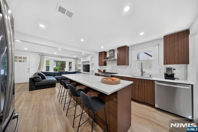10 Sunnyside Road, West Orange, NJ 07052