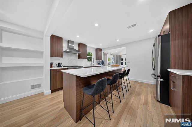 10 Sunnyside Road, West Orange, NJ 07052