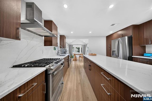 10 Sunnyside Road, West Orange, NJ 07052