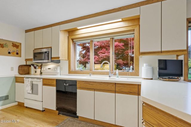 6 Arbor Drive, Glens Falls, NY 12801