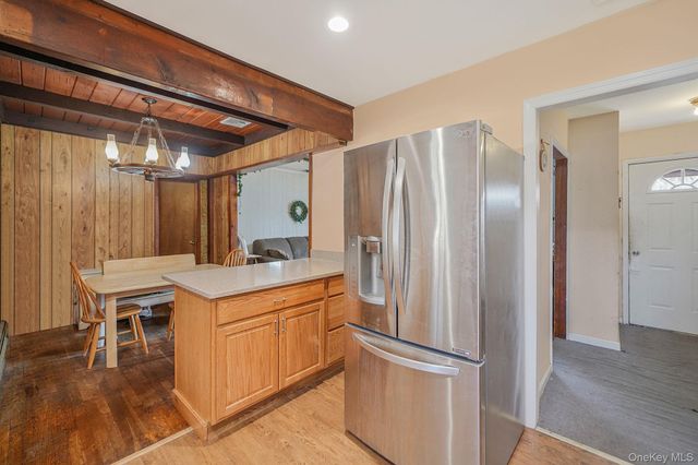 35 Betsy Drive, West Sayville, NY 11796