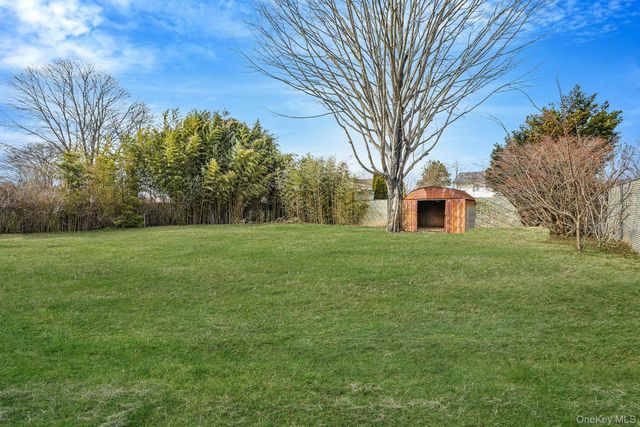 35 Betsy Drive, West Sayville, NY 11796