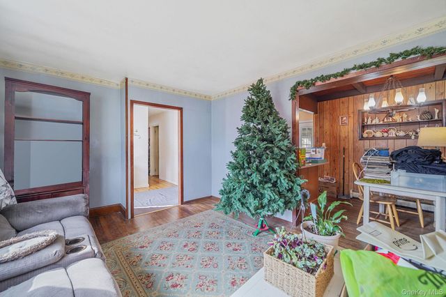 35 Betsy Drive, West Sayville, NY 11796