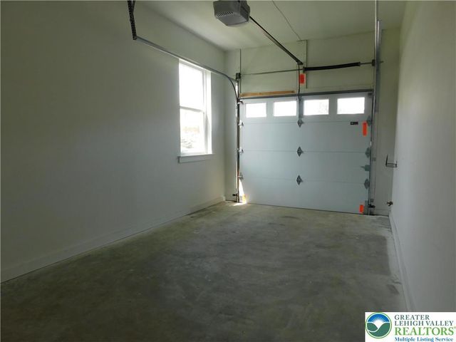 1674 Best Place, Bethlehem City, PA 18017