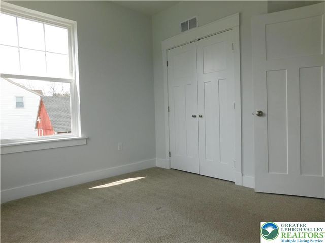 1674 Best Place, Bethlehem City, PA 18017