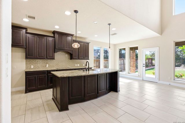 632 Sydney, New Braunfels, TX 78132