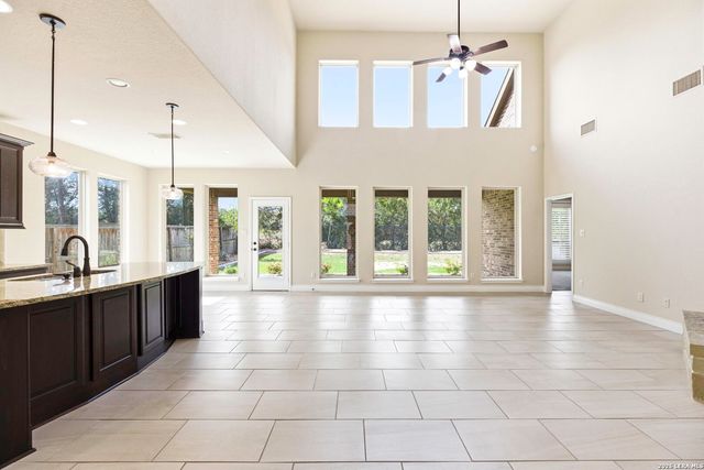 632 Sydney, New Braunfels, TX 78132