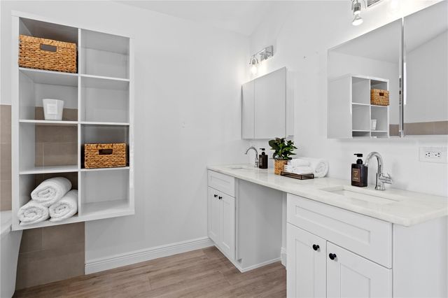 2610 S DUNDEE STREET, Tampa, FL 33629