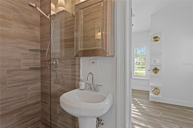 2610 S DUNDEE STREET, Tampa, FL 33629