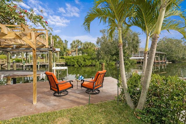 2610 S DUNDEE STREET, Tampa, FL 33629