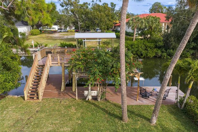 2610 S DUNDEE STREET, Tampa, FL 33629