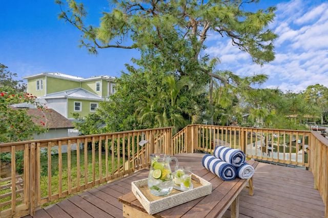 2610 S DUNDEE STREET, Tampa, FL 33629