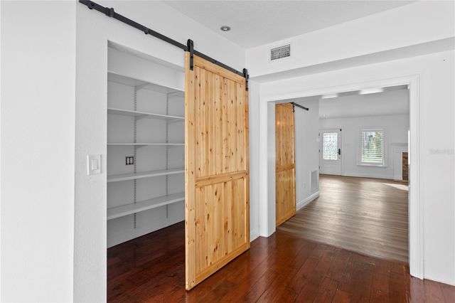 2610 S DUNDEE STREET, Tampa, FL 33629