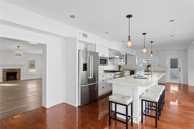 2610 S DUNDEE STREET, Tampa, FL 33629