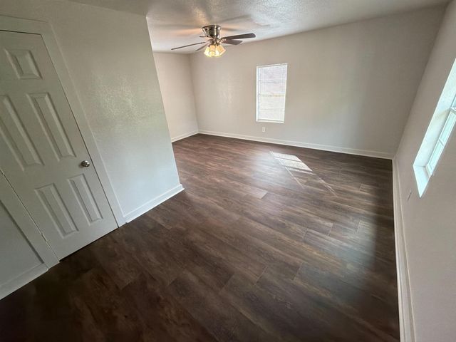 650 Hunter Rd, Carthage, TX 75633