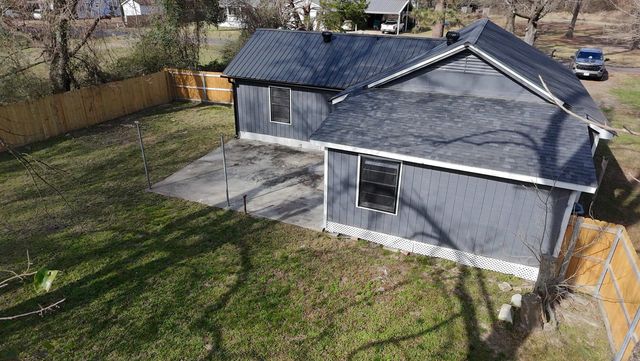 650 Hunter Rd, Carthage, TX 75633