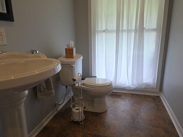 14445 Darling Road, London Twp, MI 48160