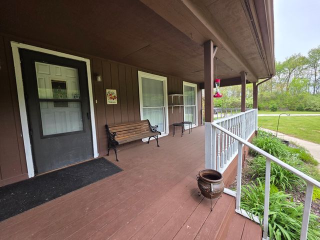 14445 Darling Road, London Twp, MI 48160
