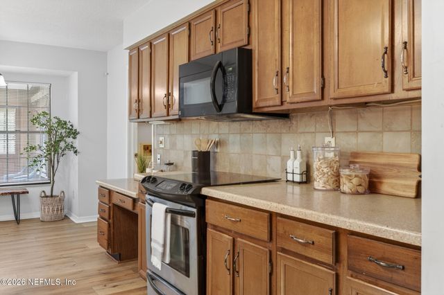 3158 OLD PORT Circle W, Jacksonville, FL 32216