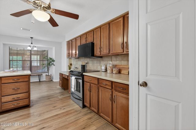 3158 OLD PORT Circle W, Jacksonville, FL 32216