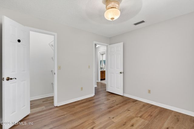 3158 OLD PORT Circle W, Jacksonville, FL 32216
