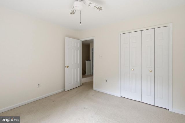 12207 KNIGHTSBRIDGE DR, Woodbridge, VA 22192