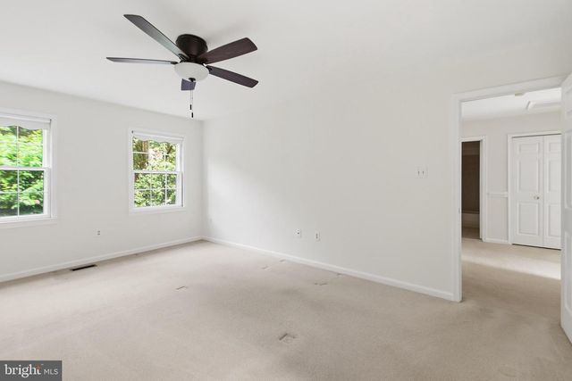 12207 KNIGHTSBRIDGE DR, Woodbridge, VA 22192