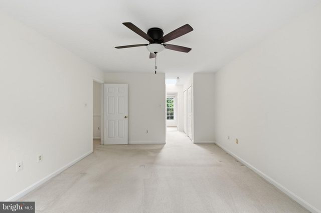 12207 KNIGHTSBRIDGE DR, Woodbridge, VA 22192