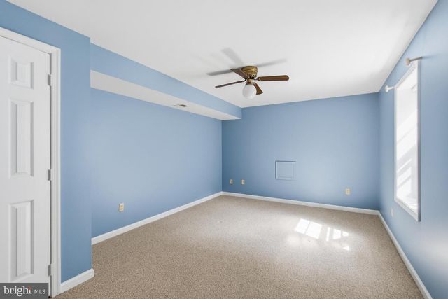 12207 KNIGHTSBRIDGE DR, Woodbridge, VA 22192