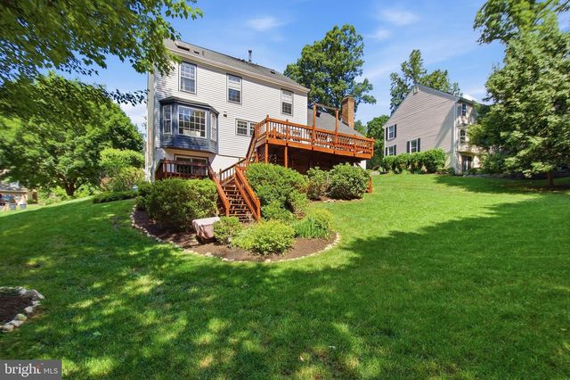 12207 KNIGHTSBRIDGE DR, Woodbridge, VA 22192