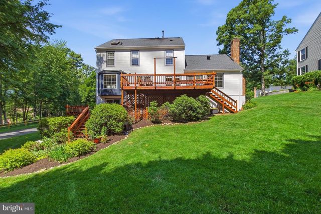 12207 KNIGHTSBRIDGE DR, Woodbridge, VA 22192