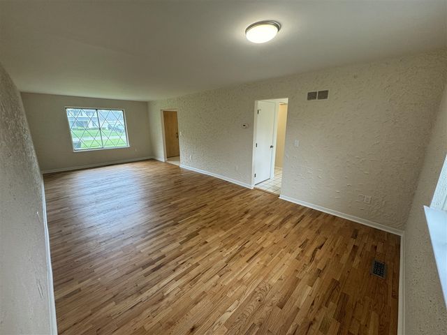 18175 Rainbow Drive, Lathrup Village, MI 48076