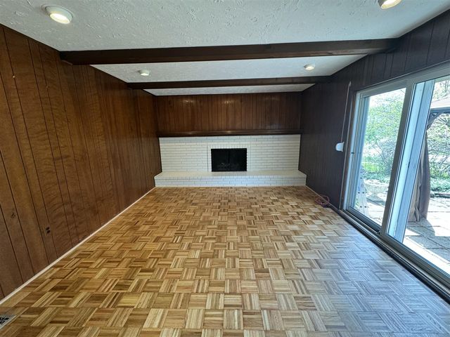18175 Rainbow Drive, Lathrup Village, MI 48076