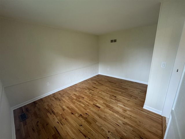 18175 Rainbow Drive, Lathrup Village, MI 48076