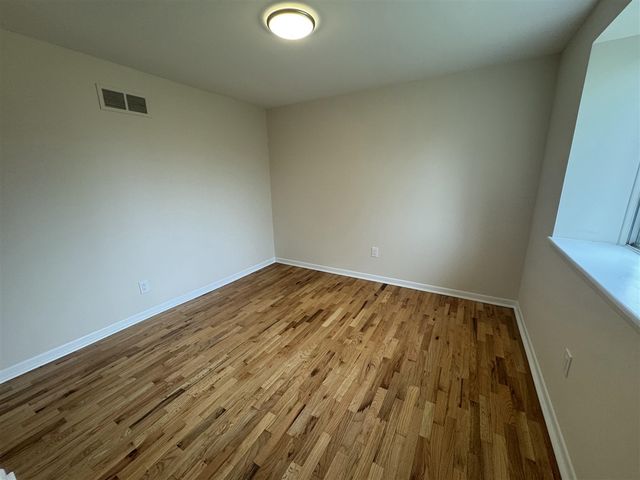 18175 Rainbow Drive, Lathrup Village, MI 48076