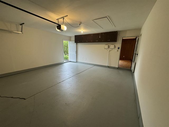 18175 Rainbow Drive, Lathrup Village, MI 48076