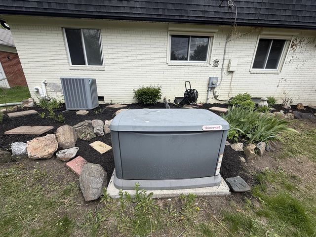 18175 Rainbow Drive, Lathrup Village, MI 48076