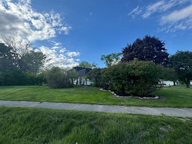 18175 Rainbow Drive, Lathrup Village, MI 48076