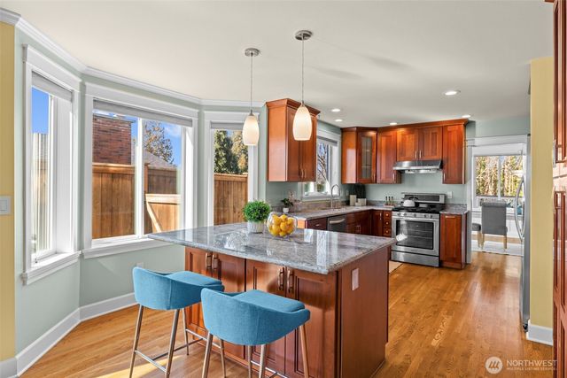 926 Dayton Street, Edmonds, WA 98020