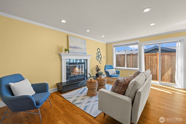 926 Dayton Street, Edmonds, WA 98020