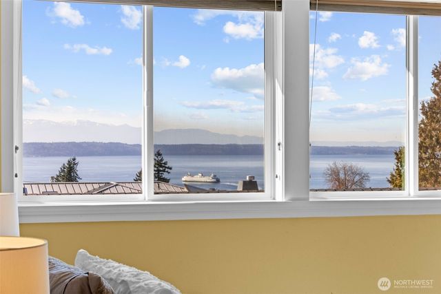 926 Dayton Street, Edmonds, WA 98020