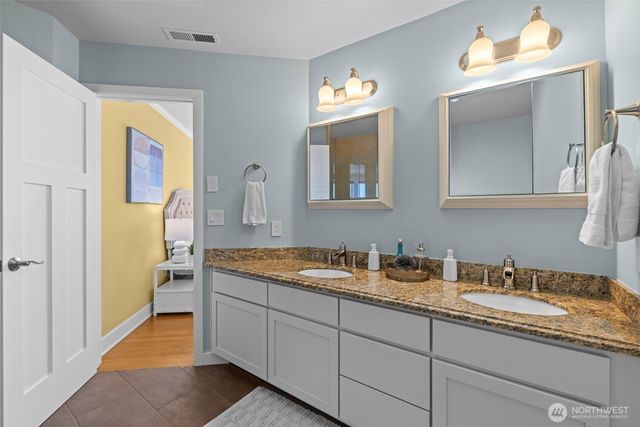 926 Dayton Street, Edmonds, WA 98020