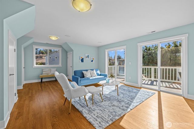 926 Dayton Street, Edmonds, WA 98020