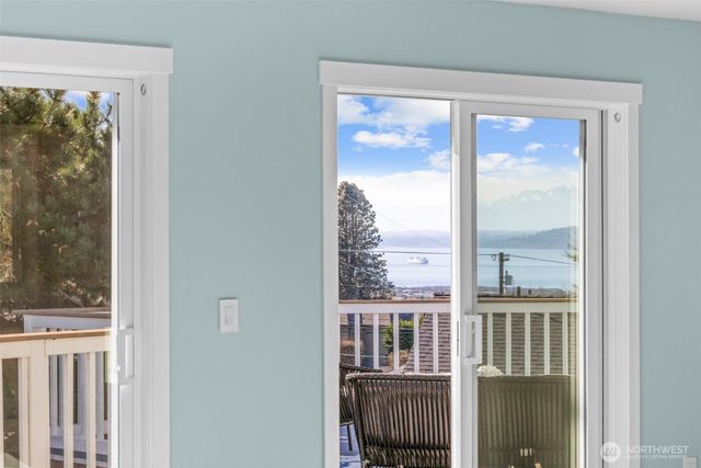 926 Dayton Street, Edmonds, WA 98020