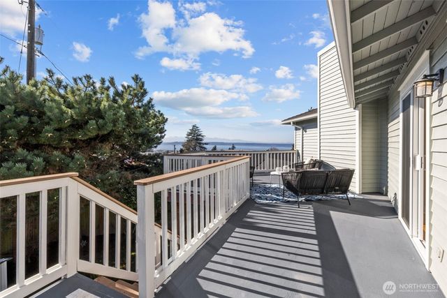 926 Dayton Street, Edmonds, WA 98020