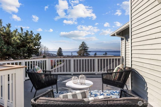 926 Dayton Street, Edmonds, WA 98020