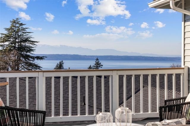 926 Dayton Street, Edmonds, WA 98020