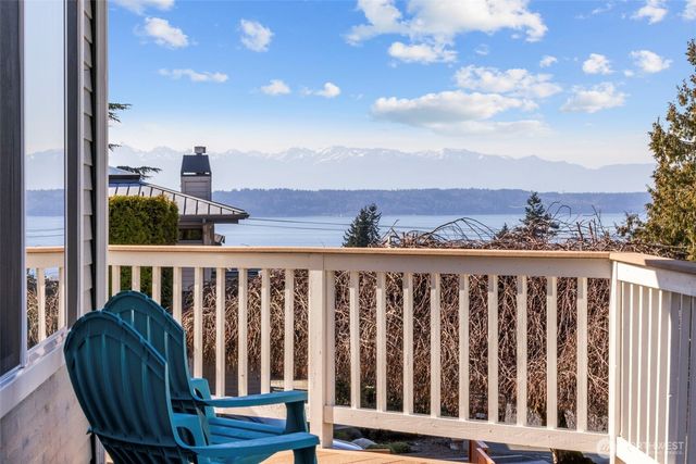 926 Dayton Street, Edmonds, WA 98020