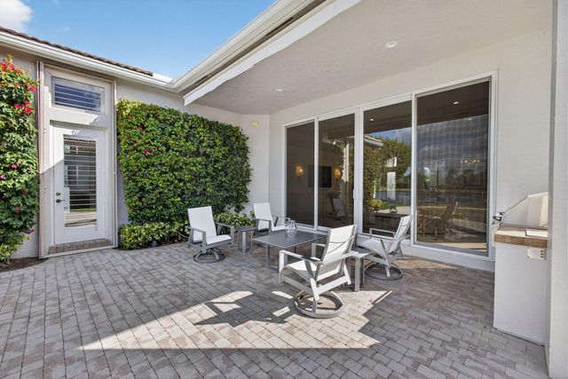 248 Porto Vecchio Way, Palm Beach Gardens, FL 33418